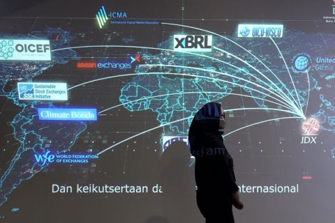 OJK yakin fundamental perekonomian masih kuat meski IHSG terjun bebas