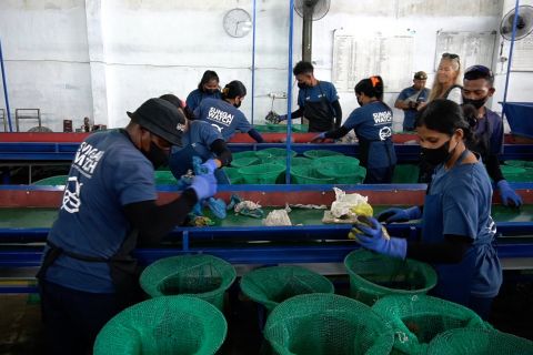 Pemerintah dan Sungai Watch ajak warga pilah sampah dari rumah
