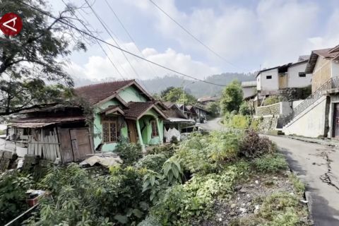 Tanah bergerak di Tegal rusak 500 rumah, 1.700 warga mengungsi