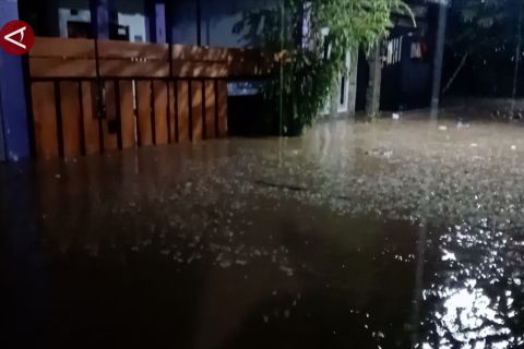 Sungai Bedadung meluap, puluhan rumah warga di Jember terendam banjir