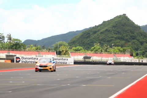 Sirkuit Mandalika catat rekor perdana balap mobil "6 Hours Endurance"