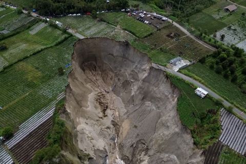 Longsor terjadi saat Menteri PU tinjau sinkhole di Aceh Tengah