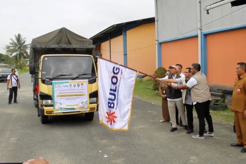 Pasokan tersendat, pemerintah turunkan bantuan pangan ke Mahakam Ulu