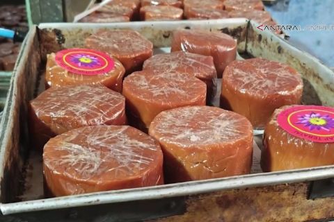 Imlek beri keberkahan bagi para penjual kue tutun