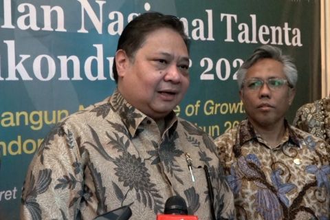 Airlangga siapkan peredam fluktuasi harga jika perang di Timur Tengah