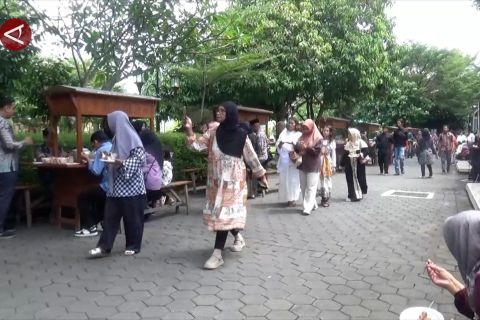 Hadirkan puluhan angkringan, Pemda DIY jamu warganya saat silaturahmi