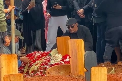Vidi Aldiano dimakamkan, sahabat kehilangan sosok yang baik hati