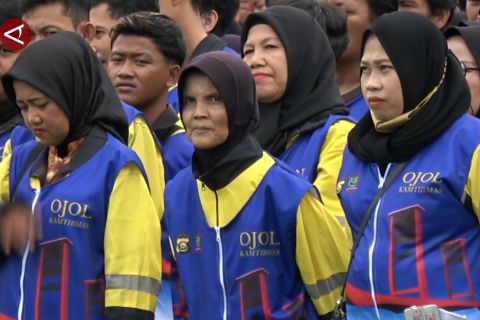 Kapolri pimpin apel kamtibmas 5.000 ojol dan buruh di Palembang