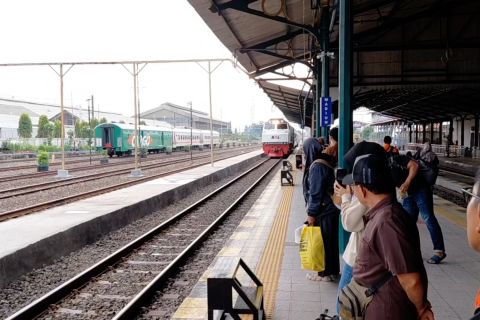 DAOP 7 Madiun batalkan dua perjalanan KA imbas kecelakaan di Bekasi