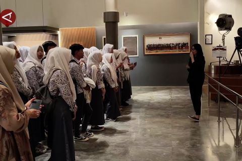 Jelang peringatan KAA, kunjungan ke Museum Asia Afrika meningkat