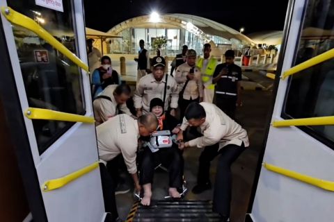 Calon Haji disabilitas dilayani bus khusus saat tiba di Madinah