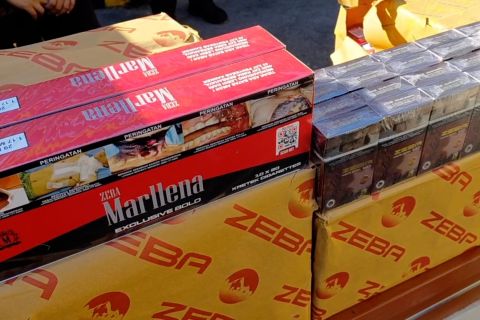 Petugas gabungan sita 3,1 juta batang rokok ilegal di Tol Kertosono