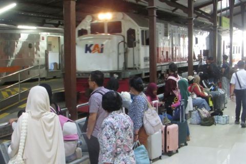 Daop 9 operasikan 28 perjalanan kereta pada libur panjang Hari Buruh