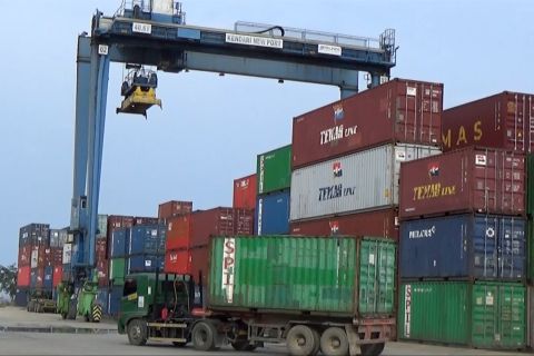 Lampaui target setahun, penerimaan Bea Cukai Kendari capai Rp179,1 M