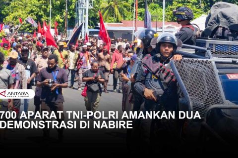 PENGAMANAN DUA DEMONSTRASI DI NABIRE