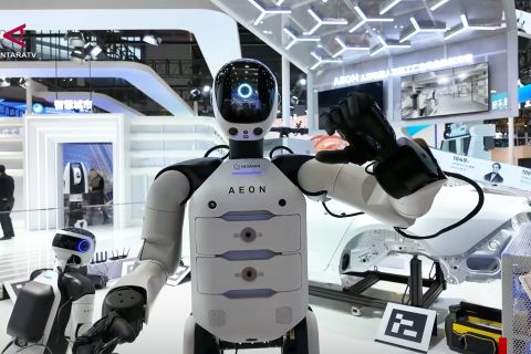 Intip berbagai produk berbasis AI dalam pameran di China