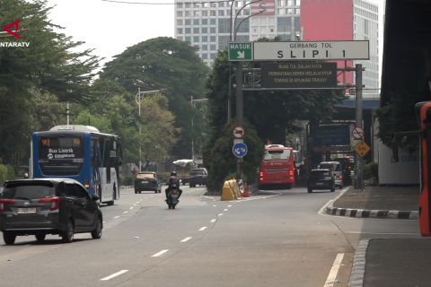 Usai aksi demo, lalu lintas kawasan Slipi kembali kondusif