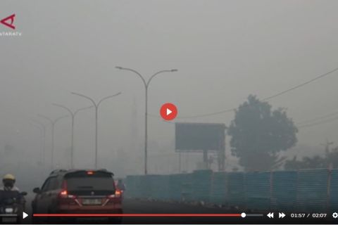 Presiden prioritaskan Sumsel uji coba dry ice untuk urai kabut asap - VIDEO