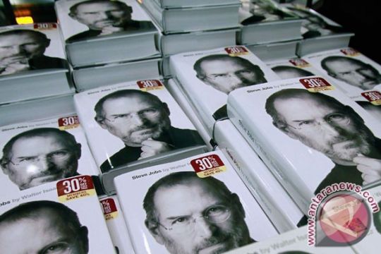 Surat lamaran pekerjaan Steve Jobs akan dilelang - ANTARA News ... ANTARA News Ambon, Maluku - Antaranews.com Proses pembuatan film biografi Steve Jobs diwarnai drama