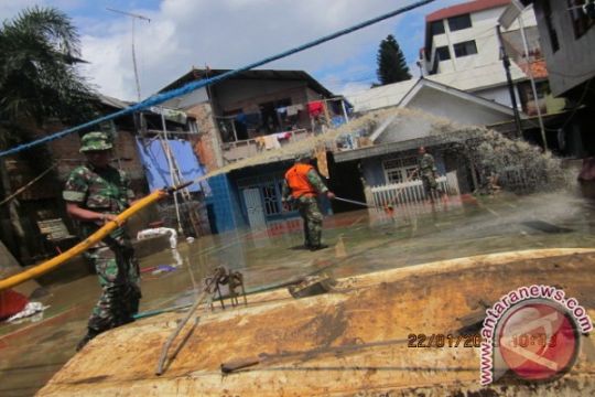 SM dan Warriors bantu korban banjir Jakarta