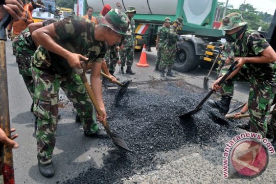 7.000 personil TNI AD bantu perbaikan jalan Pantura