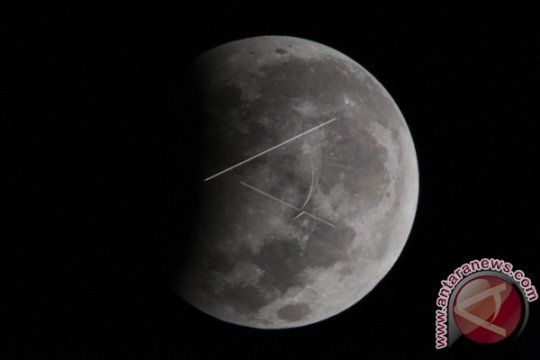 Hari ini, gerhana bulan dapat dinikmati secara live streaming
