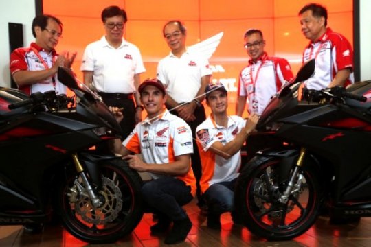 Marquez dan Pedrosa Beri Pelatihan Singkat Berkendara di Indonesia Page 1 Small