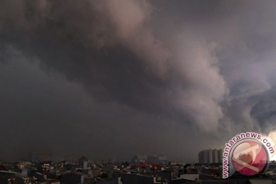 Jakarta dan Bekasi hujan, Bogor berawan siang nanti