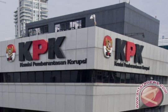 KPK panggil dua saksi suap DPRD Kalteng