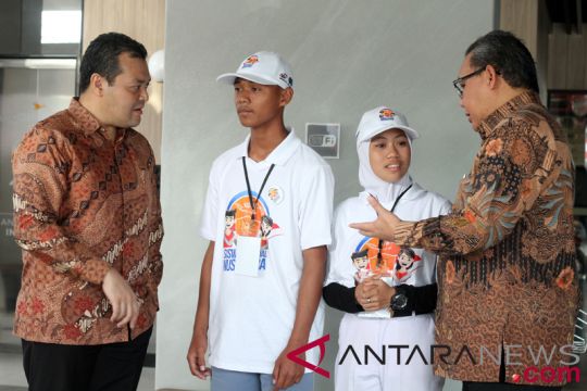Peserta SMN di Pontianak kunjungi istana perancang lambang Garuda