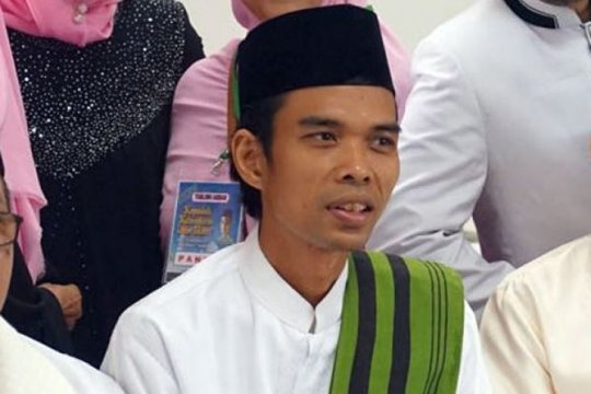 Lembaga Adat Melayu Riau dampingi Ustaz Somad di kasus "salib"