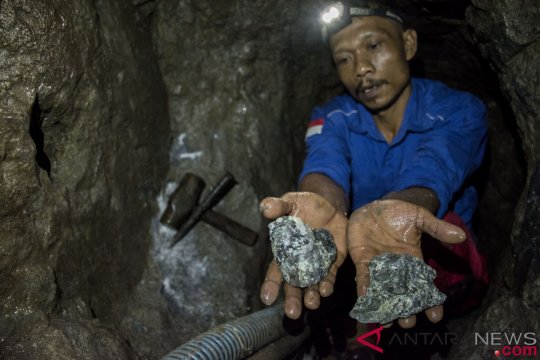 Memoles primadona investasi mineral Indonesia