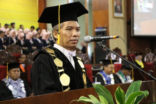 Rektor Unej apresiasi Dekan Fakultas Hukum masuk 10 besar capim KPK