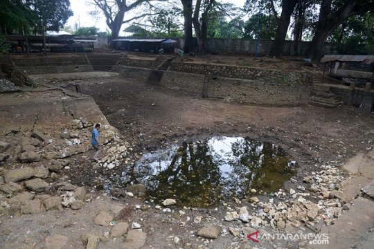 Kolam pemendian wisata Mata Ie mengering