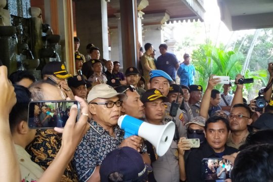 Massa "Bali Tidak Diam" ajukan tujuh tuntutan ke DPRD Bali