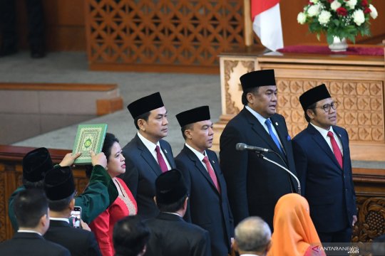 Pimpinan DPR RI 2019-2024 dilantik