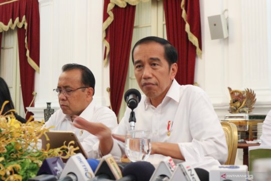 Jokowi: Ada yang mau cari muka usulkan presiden 3 periode