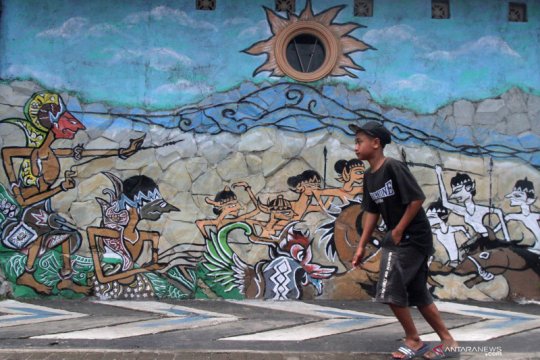 Melihat kampung Edukasi Wayang Kulit di Malang