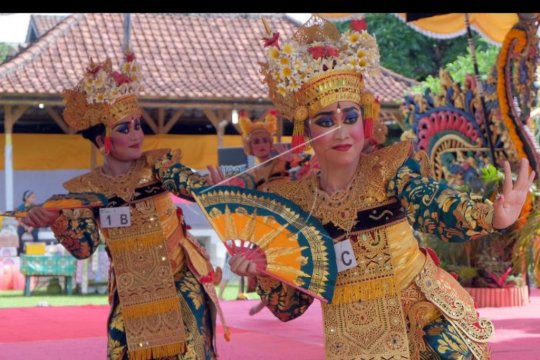 Festival tari Legong Keraton Lasem
