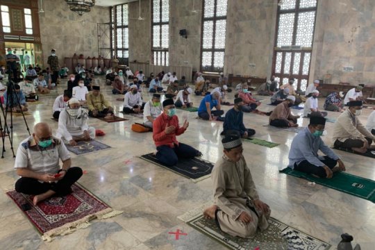 Kedisiplinan cepat menyebar melalui "Bangkit dari Masjid"
