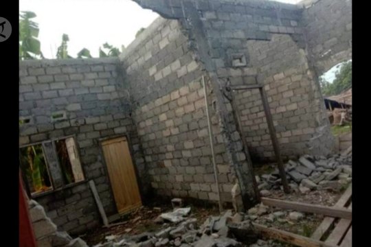 Ratusan rumah & fasilitas umum di Morotai rusak karena gempa