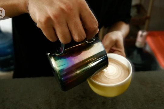 Kreasi barista coffee latte art COVID -19