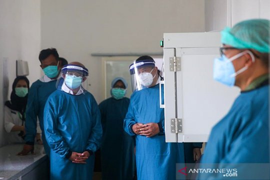 Muhadjir Effendy pantau pemanfaatan PCR di rumah sakit Kediri