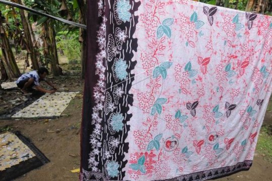 Batik khas Klaten Page 2 Small