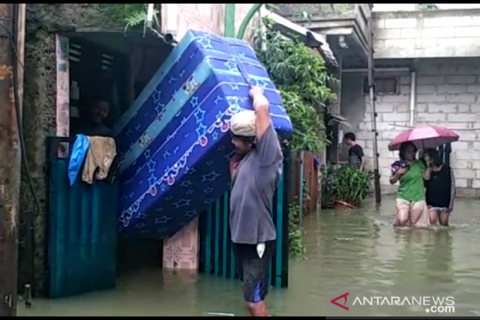Banjir di tiga RW di Cengkareng Jakarta Barat mulai surut