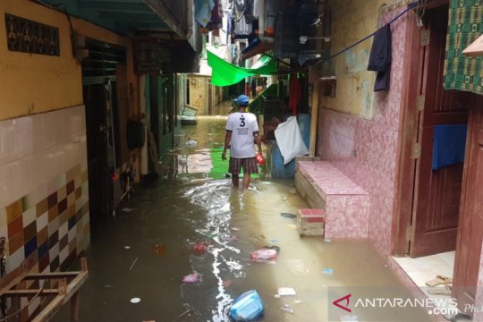 Kemarin, banjir hingga penilaian PSBB di Jakarta