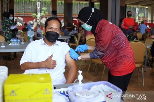 TNI AD vaksinasi COVID-19 bagi purnawirawan dan warakawuri