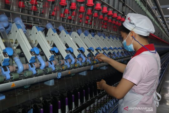 Perusahaan tekstil Xinjiang rugi Rp895,8 miliar akibat sanksi AS