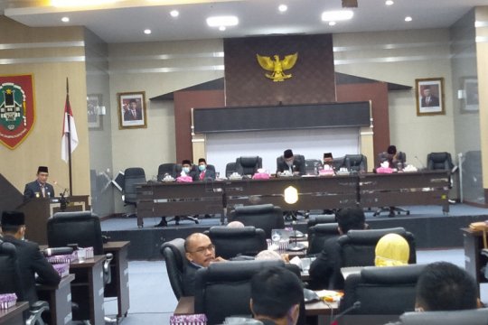 DPRD Banjarmasin umumkan Ibnu-Arifin pemenang Pilkada 2020