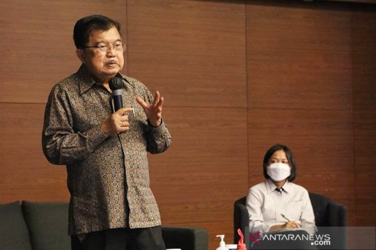 Jusuf Kalla berbagi inspirasi dan pengalaman di Makassar